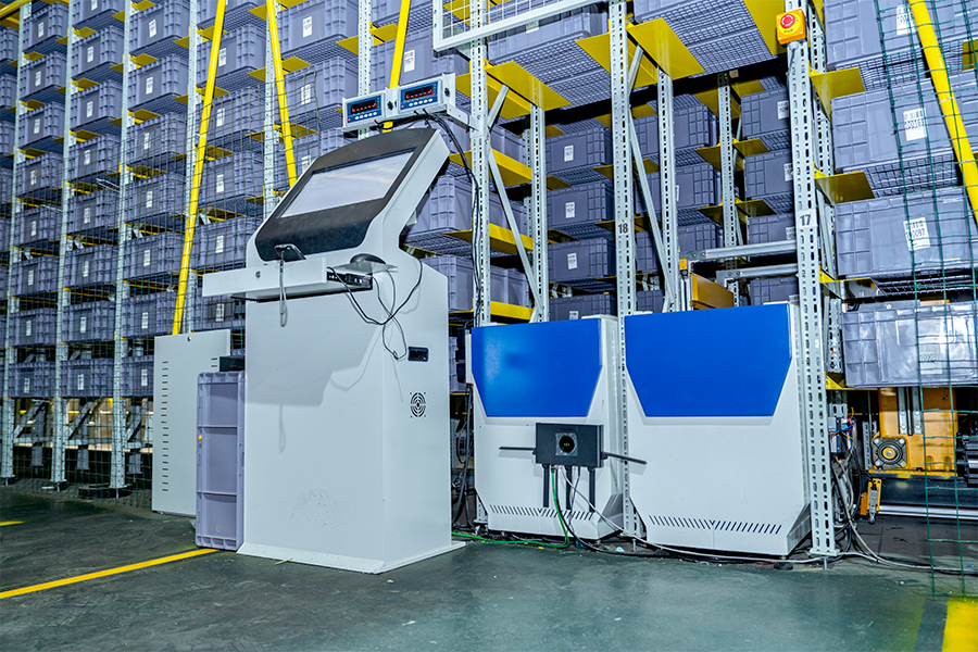 Intelligent warehouse