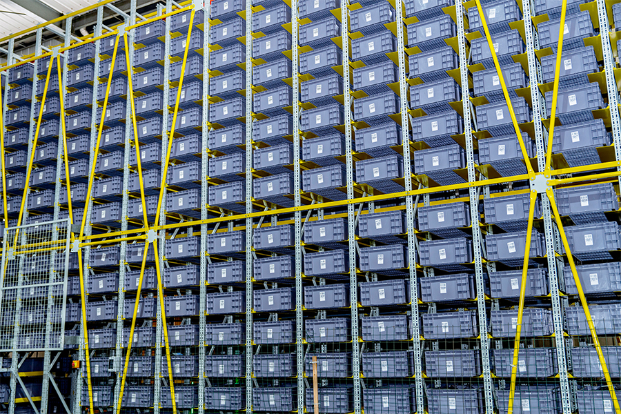 Intelligent warehouse